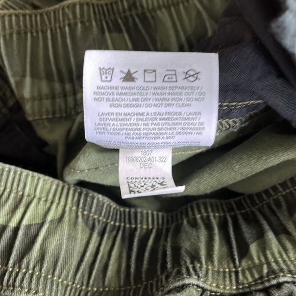 Converse Women’s Camo Green Ankle Length Pants Contrast Side Stripe M - Picture 16 of 16